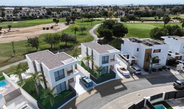 Villa en primera línea de golf - Obra nueva - Roda Golf & Beach Resort, San Javier - Costa Calida
